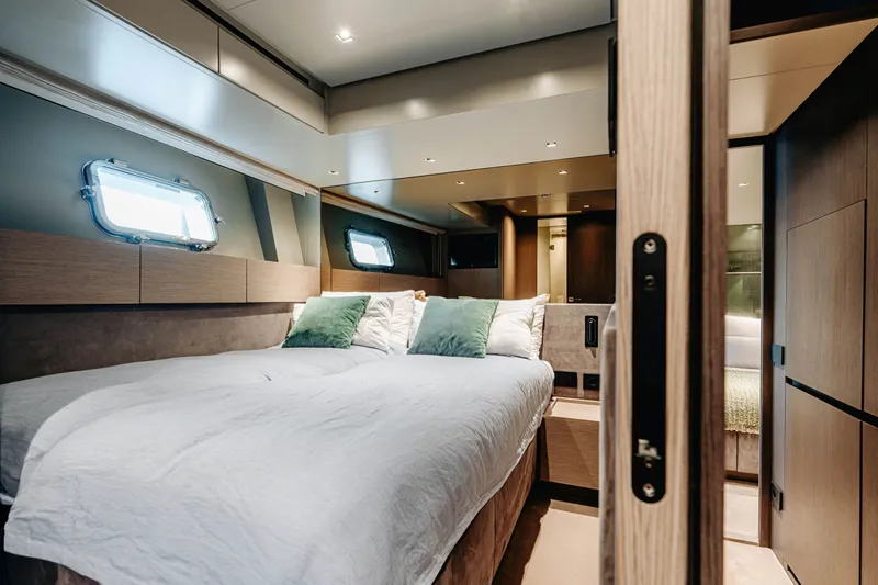 Sx88 Yacht Photos Pics 