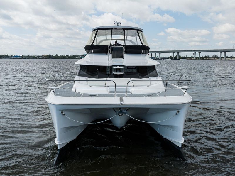 2021 Aquila 44 Yacht