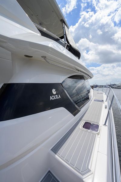 2021 Aquila 44 Yacht