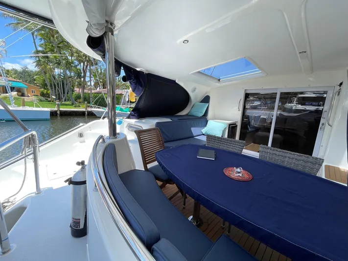  Yacht Photos Pics Luxurious interior of Knysna 500 SE yacht, year 2016.