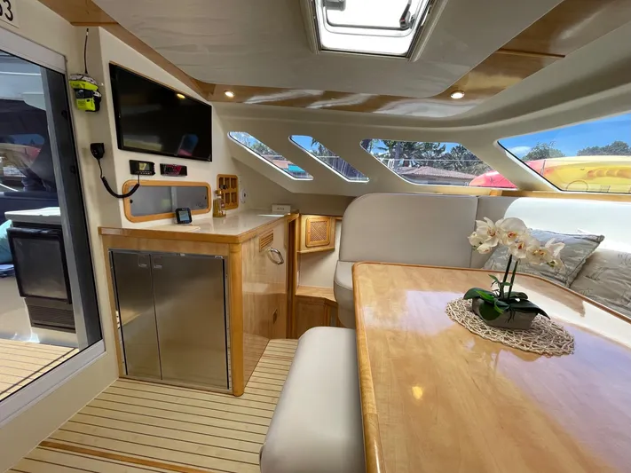  Yacht Photos Pics Interior of a 2016 Knysna 500 SE yacht with modern design.