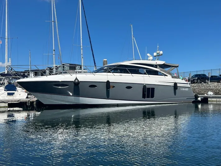 V52 Yacht Photos Pics 