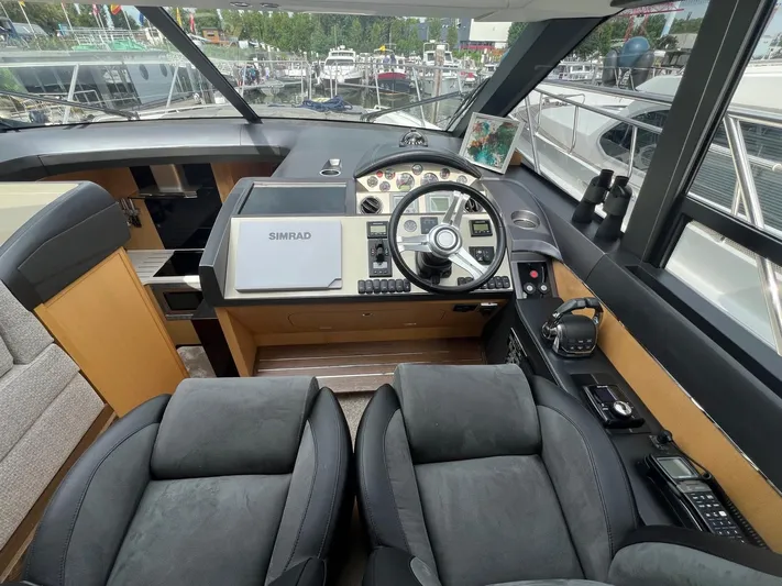 V52 Yacht Photos Pics 