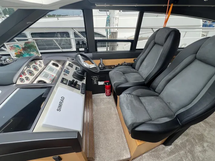 V52 Yacht Photos Pics 