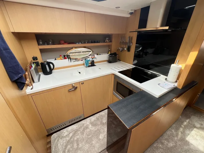 V52 Yacht Photos Pics 