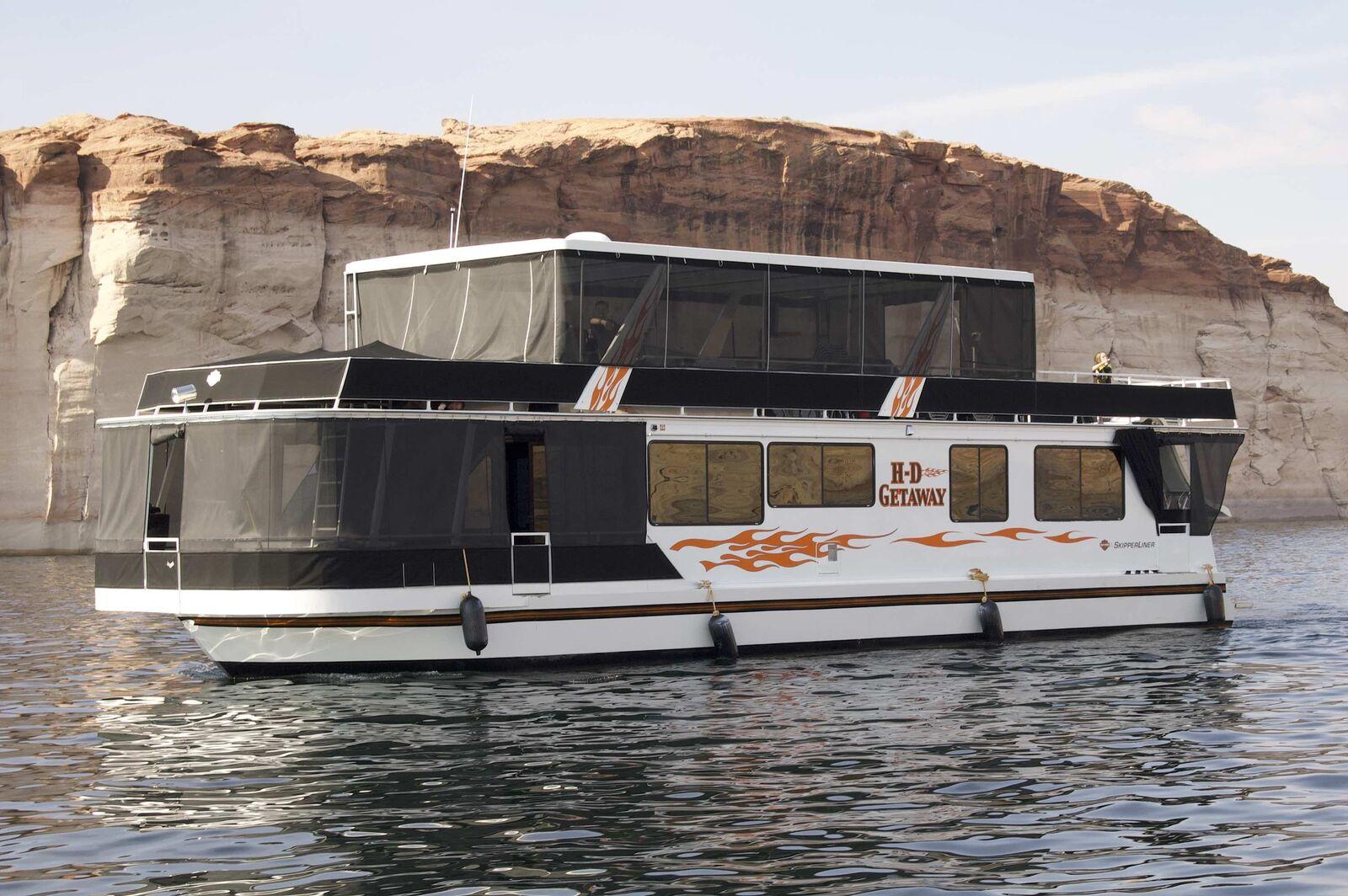 Skipperliner 61x16 Houseboat