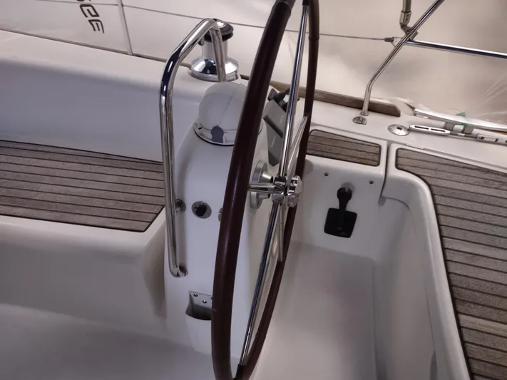 Scintillation Yacht Photos Pics 