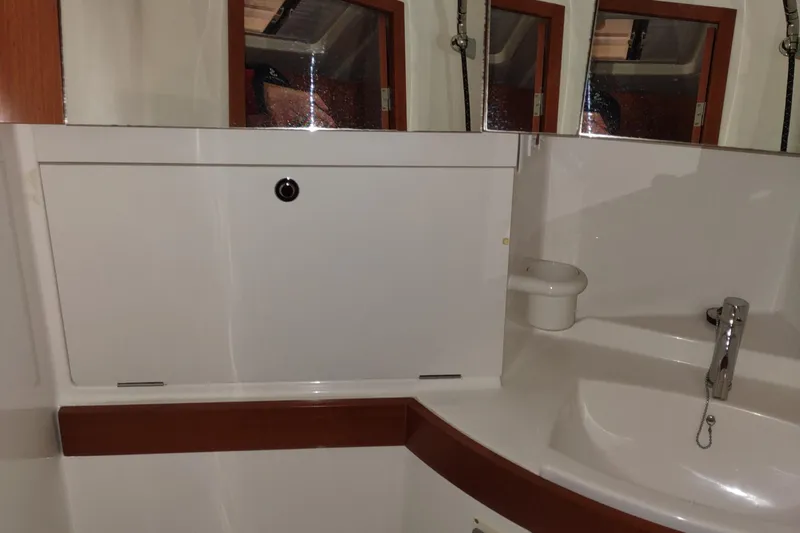 Scintillation Yacht Photos Pics 