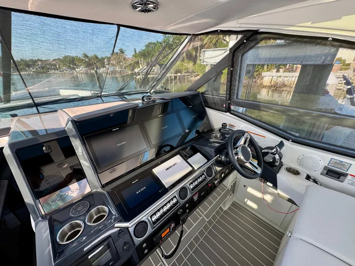 Take A Break Yacht Photos Pics Formula 43 Take A Break -  Helm