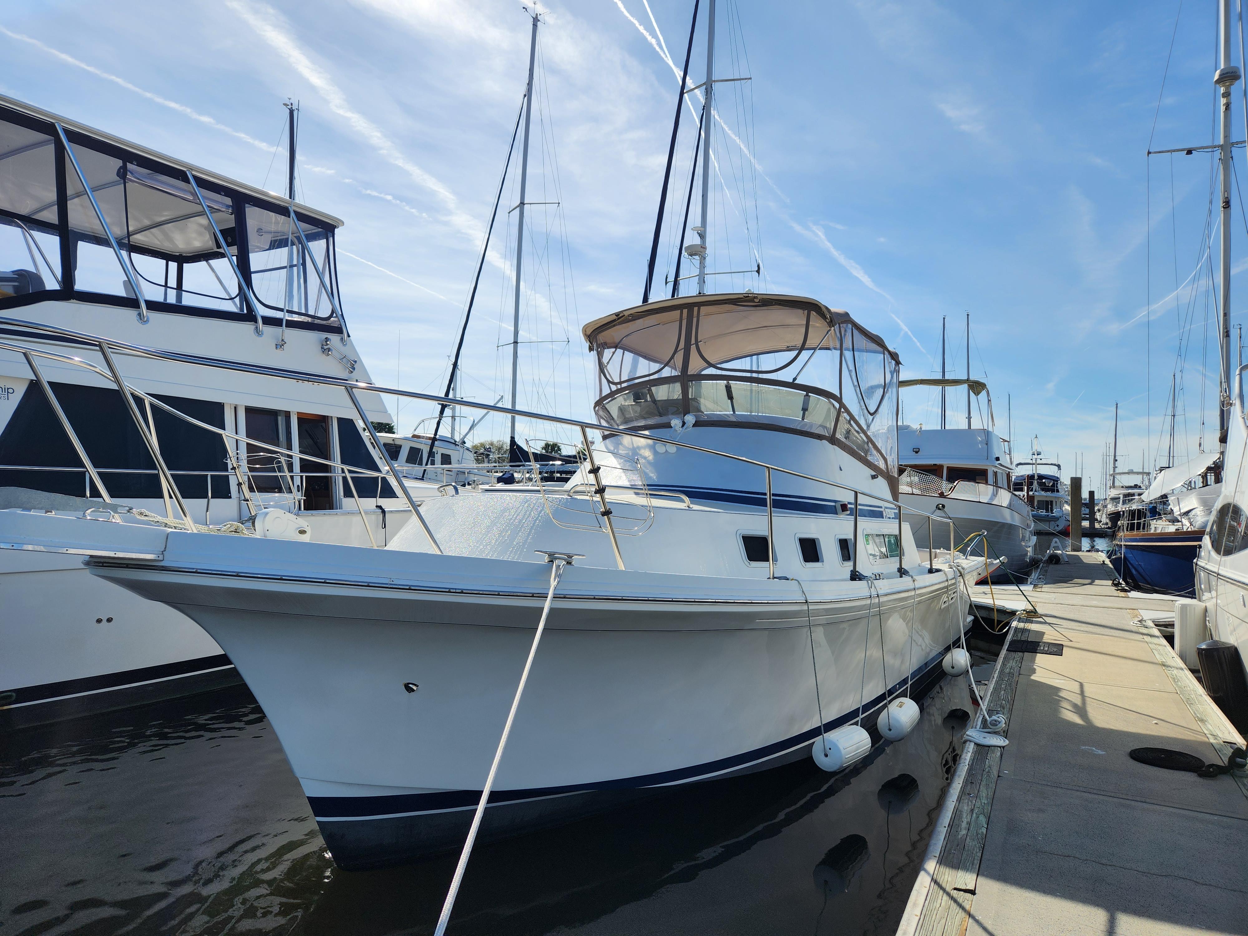 1999 Albin 32 + 2 Command Bridge Trawler for sale - YachtWorld