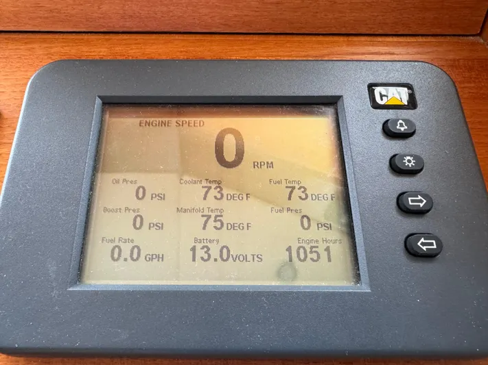Hezitation Yacht Photos Pics Digital engine display on a 2009 Grand Banks 45 Eastbay SX, showing various metrics.