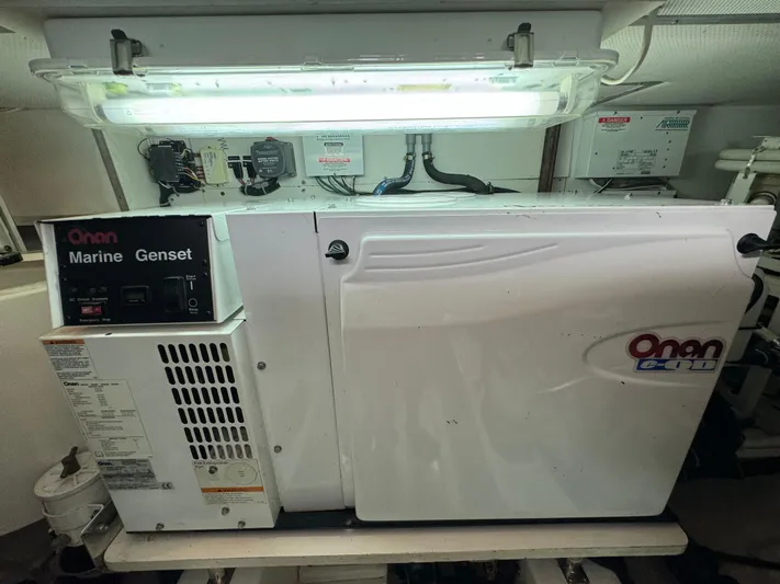 Hezitation Yacht Photos Pics 