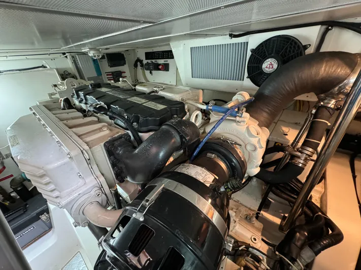 Hezitation Yacht Photos Pics 