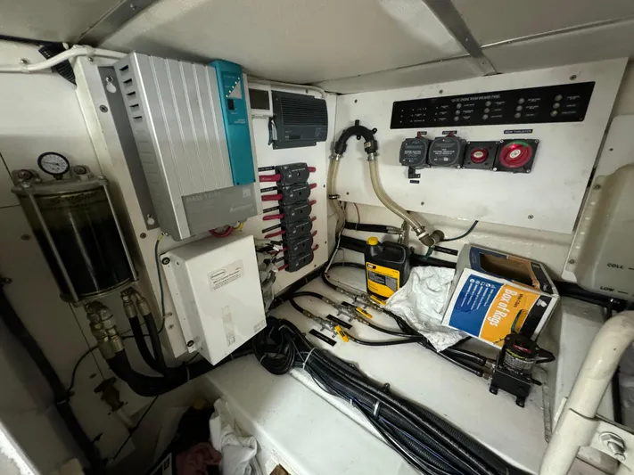 Hezitation Yacht Photos Pics 