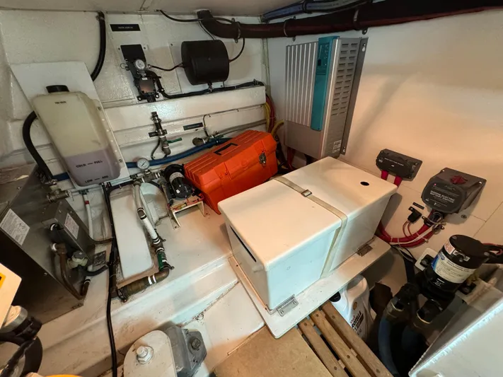 Hezitation Yacht Photos Pics 