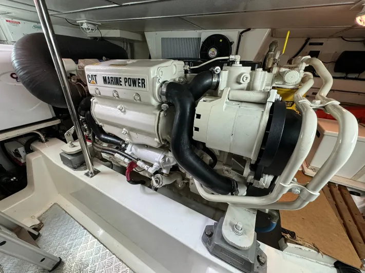 Hezitation Yacht Photos Pics 