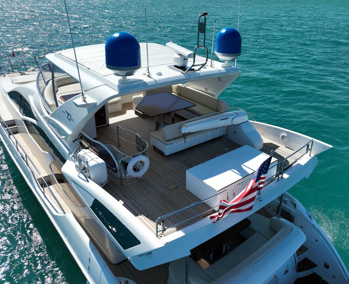 2014 Azimut 70 