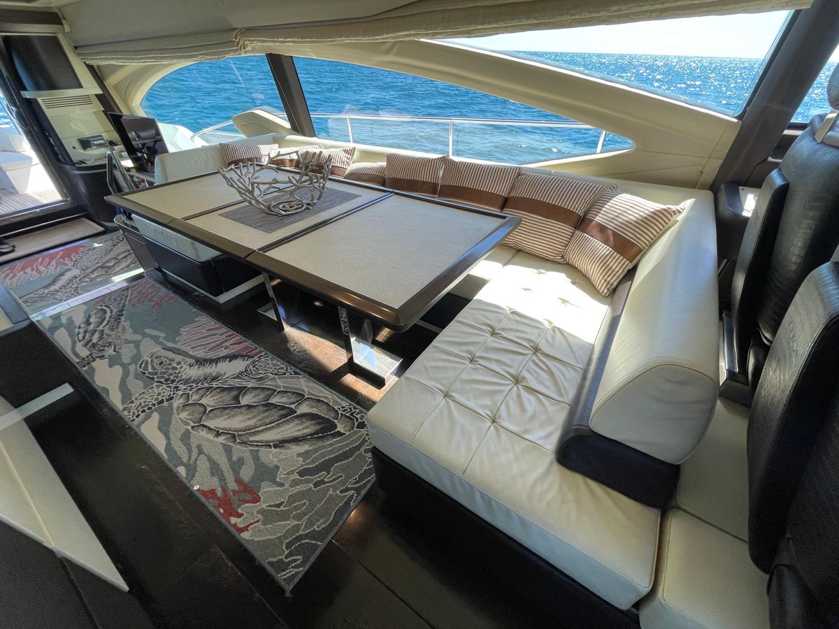 2014 Azimut 70 