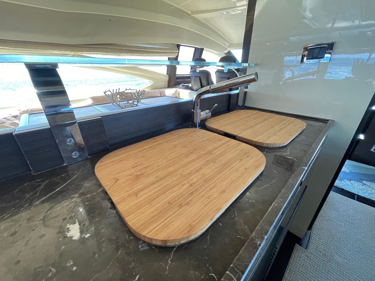 2014 Azimut 70 