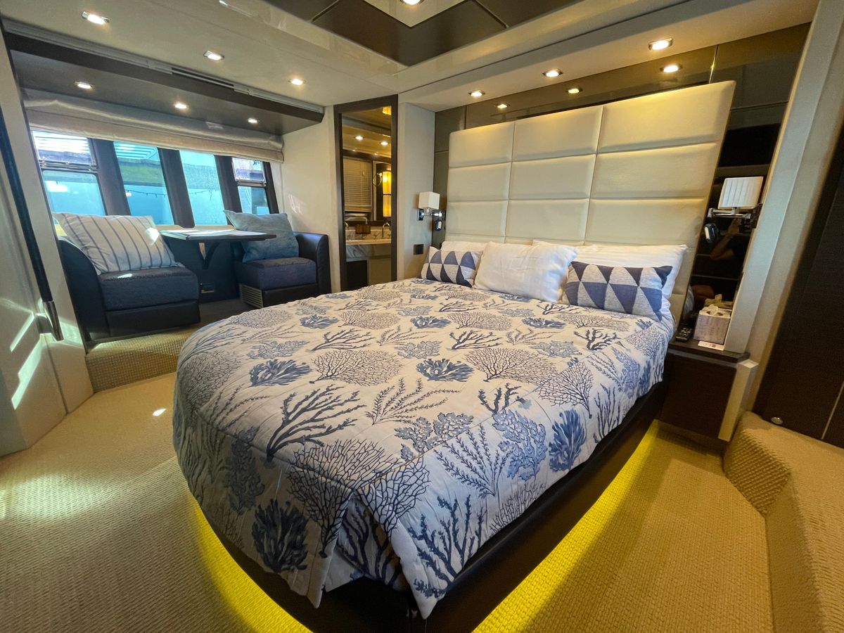 2014 Azimut 70 