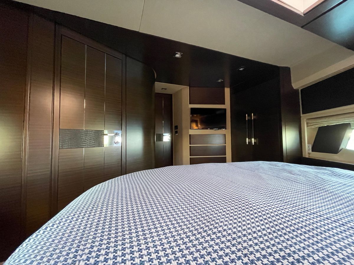 2014 Azimut 70 