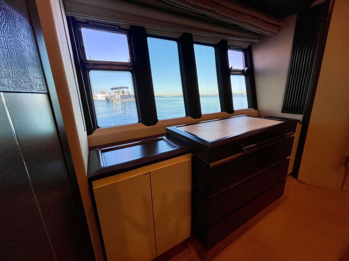 2014 Azimut 70 
