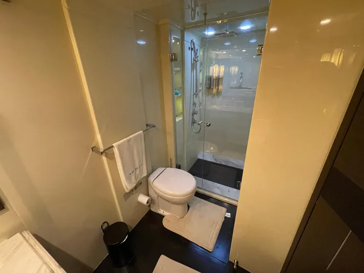 Emma Yacht Photos Pics 