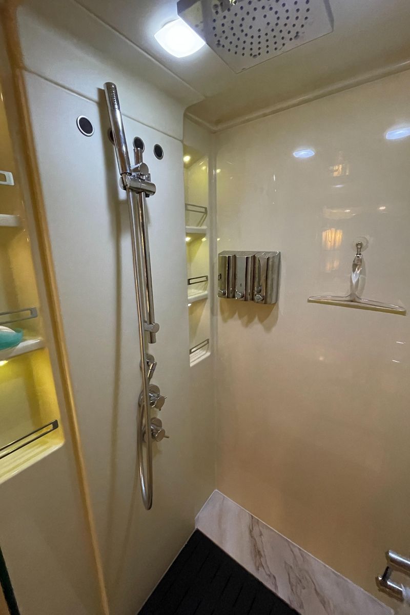 2014 Azimut 70 