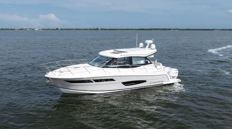 Lady G Yacht Photos Pics Regal XO 38 Lady G- Profile