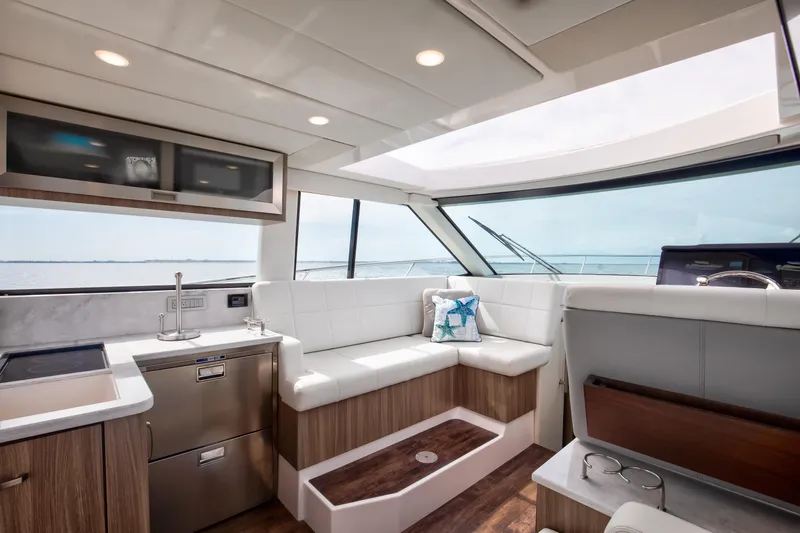 Lady G Yacht Photos Pics Regal XO 38 Lady G- Salon