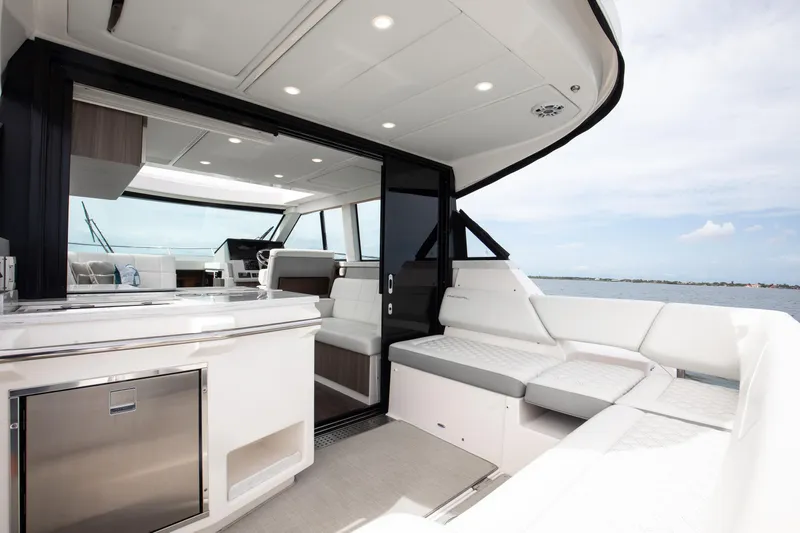 Lady G Yacht Photos Pics Regal XO 38 Lady G- Seating