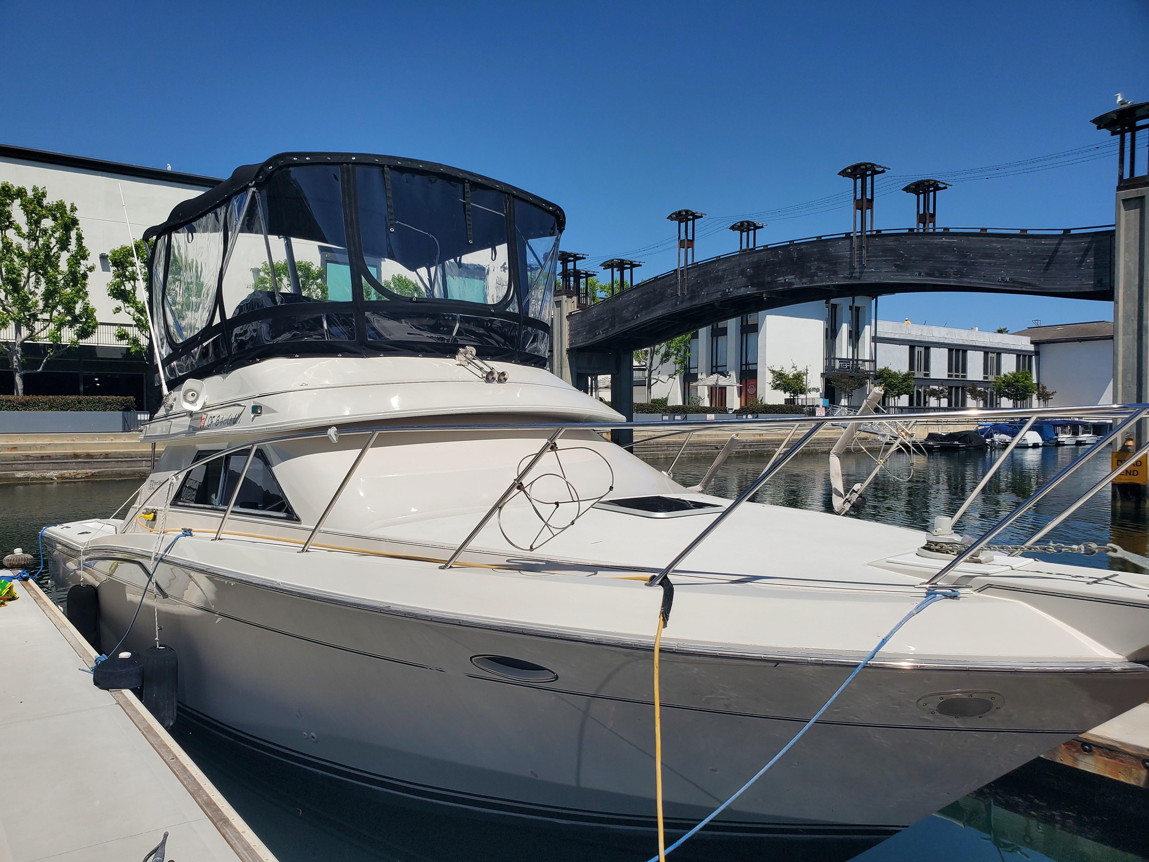 Wellcraft 3300 Sport Bridge