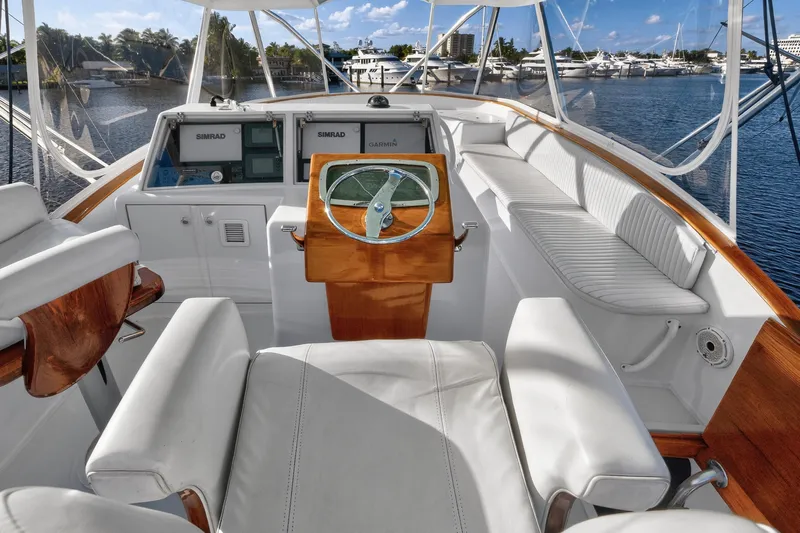 Cherin III Yacht Photos Pics Flybridge Helm