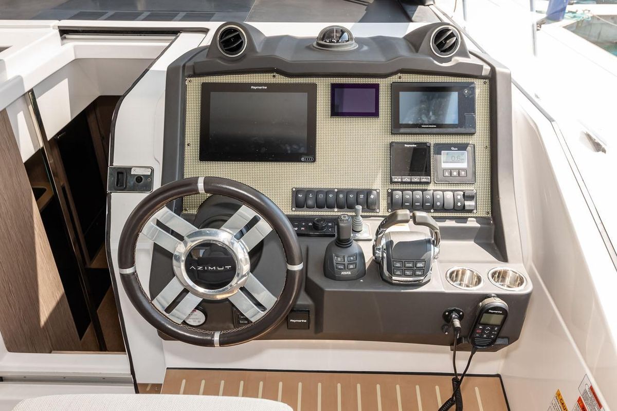 2019 Azimut 51