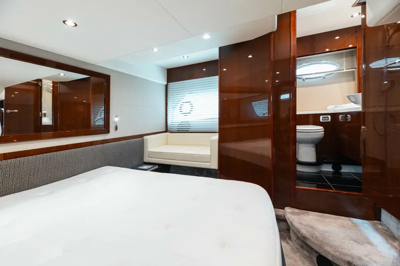 V52 Yacht Photos Pics 