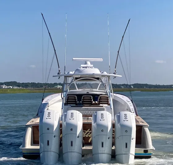 Mystique Yacht Photos Pics 
