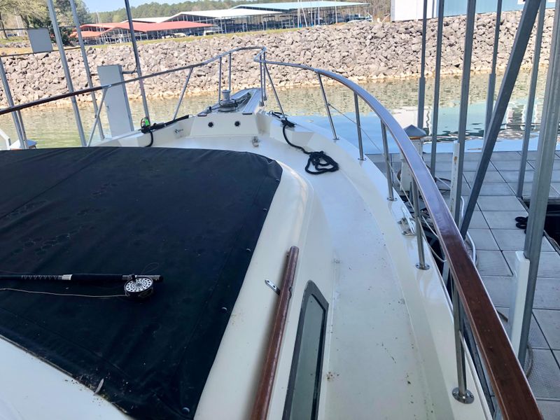 1985 Hatteras 53 Extended Deckhouse Motor Yacht