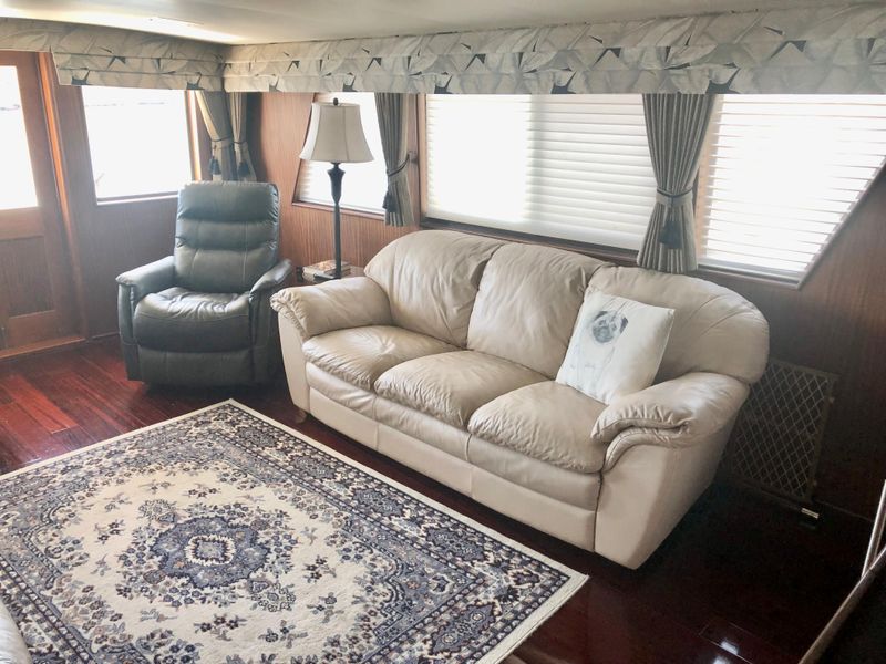 1985 Hatteras 53 Extended Deckhouse Motor Yacht