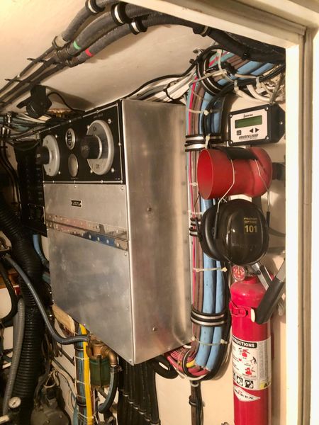 1985 Hatteras 53 Extended Deckhouse Motor Yacht