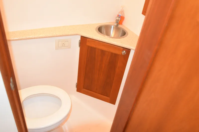 Susan Dee Yacht Photos Pics 