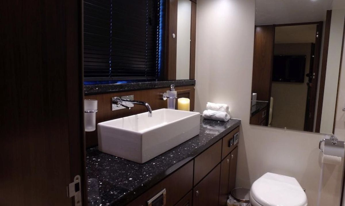 2014 Fairline 78 
