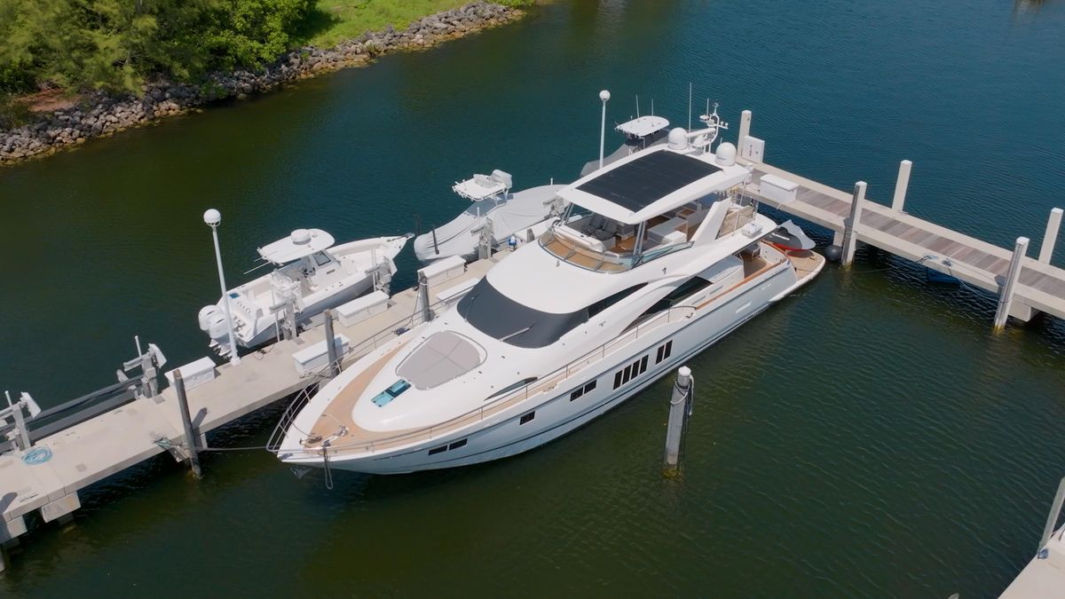 2014 Fairline 78 