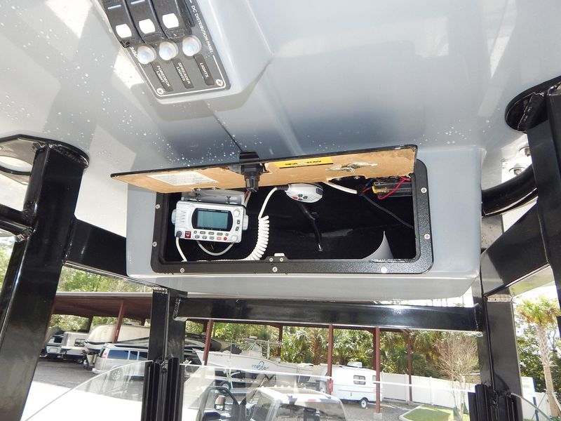 2021 NauticStar 28 XS