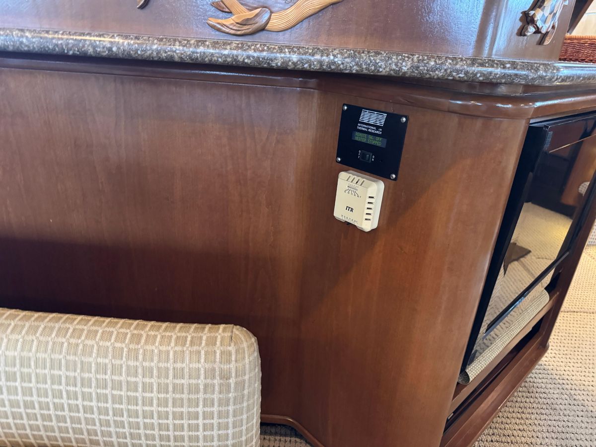 2005 Meridian 49 