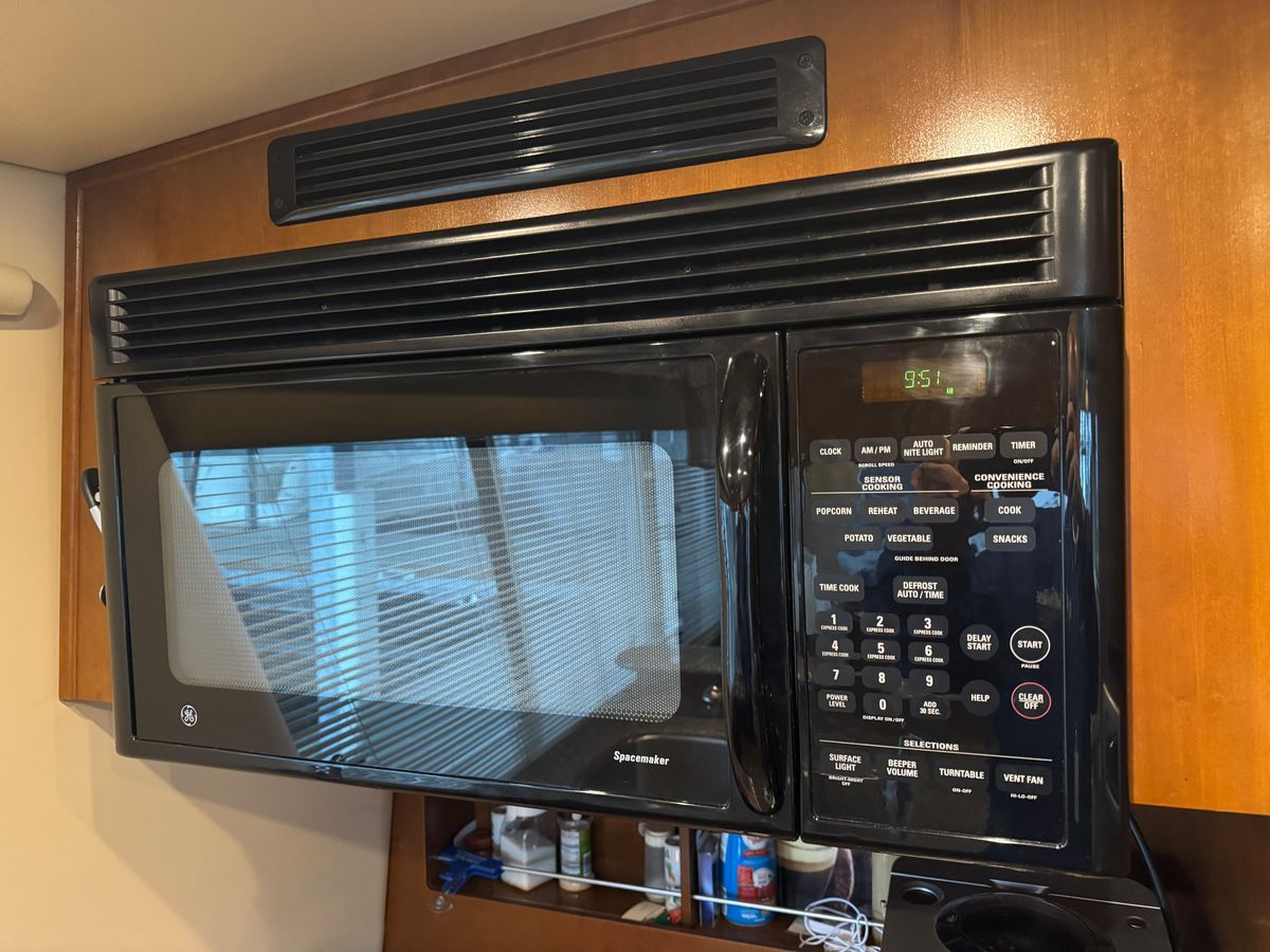 2005 Meridian 49 