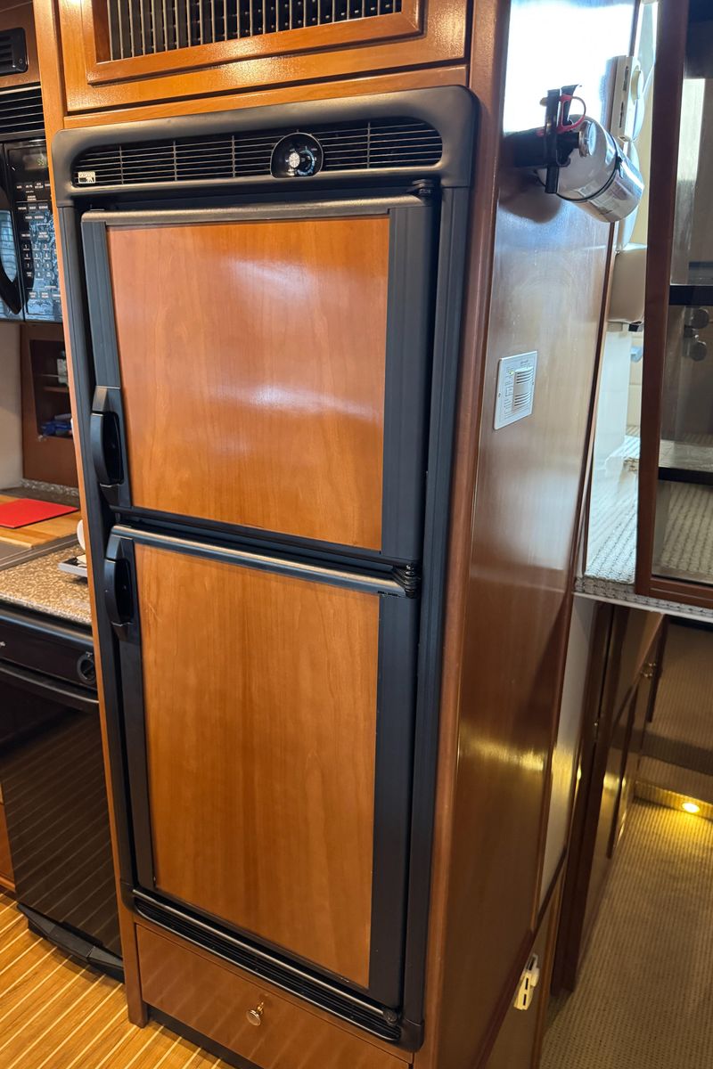 2005 Meridian 49 