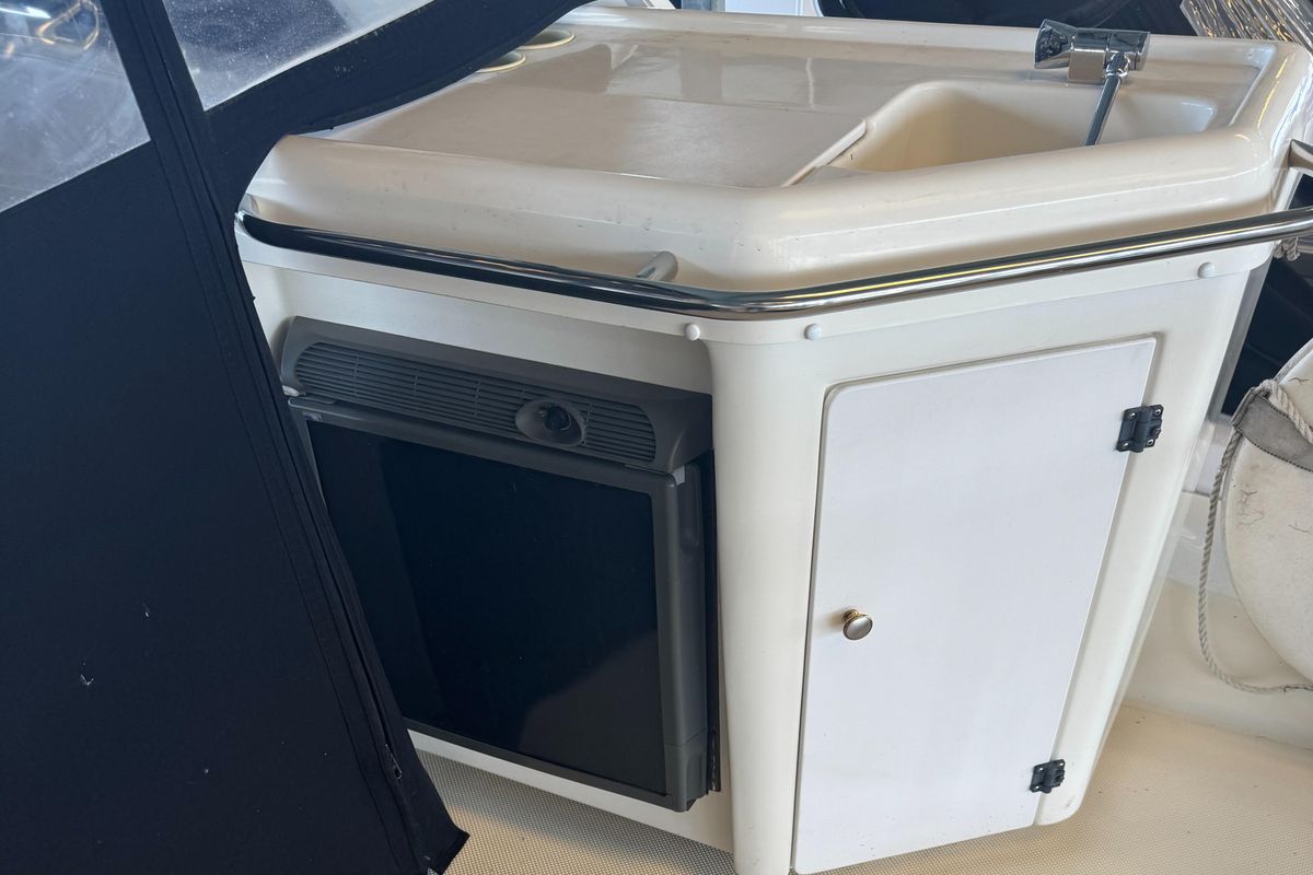 2005 Meridian 49 