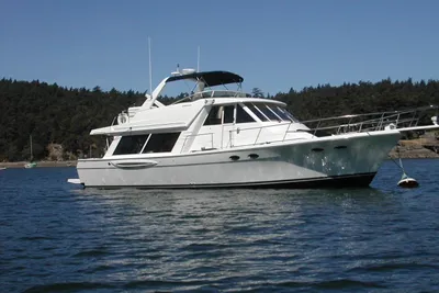 Meridian 490 Pilothouse
