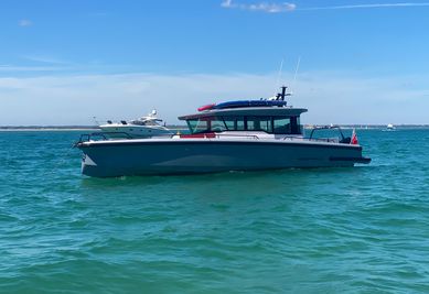 Axopar 37 XC CROSS CABIN