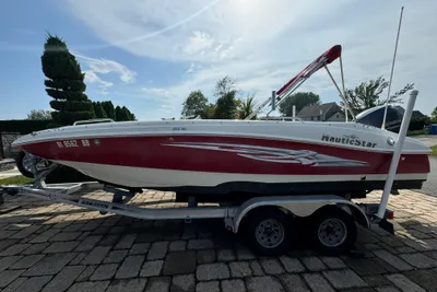 NauticStar 203SC Sport Deck